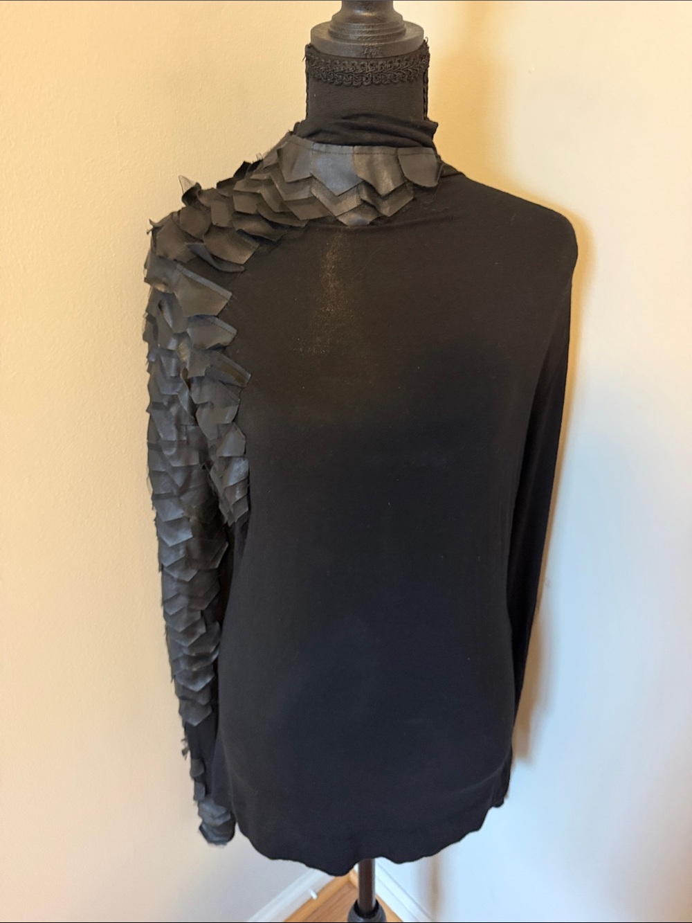 Caribbean Queen Black Long-Sleeve Top with polyurethane Layered Shoulder Detail